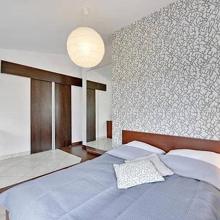 Grand - Neptun Park Sunny 2 Bedrooms Apartment